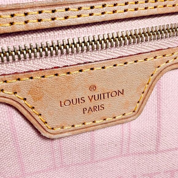 Louis Vuitton Damier Azur Neverfull MM - Picture 11 of 16